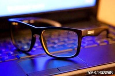 防蓝光眼镜是否真有效？科学挑选数码眼镜的实用指南